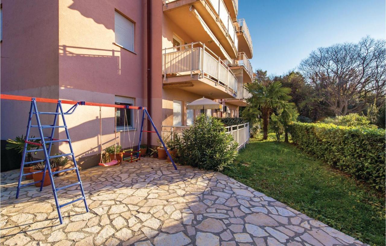 1 Bedroom Amazing Apartment In Fiume Kültér fotó