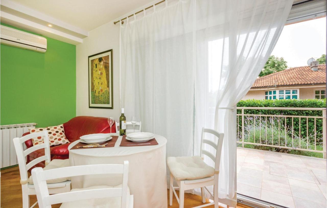 1 Bedroom Amazing Apartment In Fiume Kültér fotó