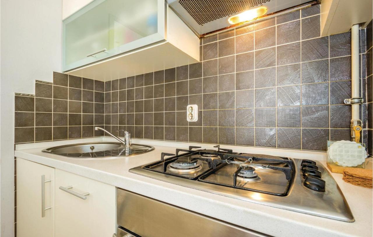 1 Bedroom Amazing Apartment In Fiume Kültér fotó
