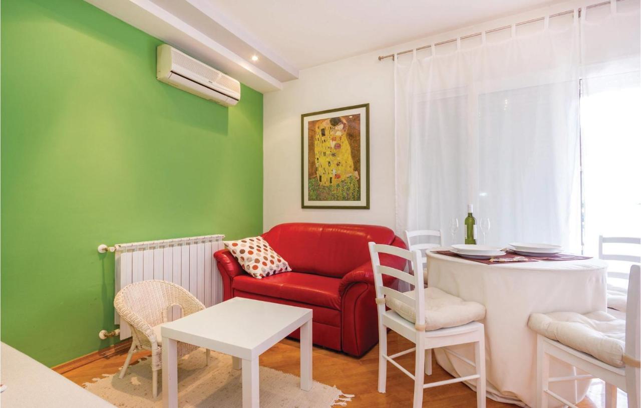 1 Bedroom Amazing Apartment In Fiume Kültér fotó